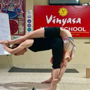 teacher condition + stretch + handstand
